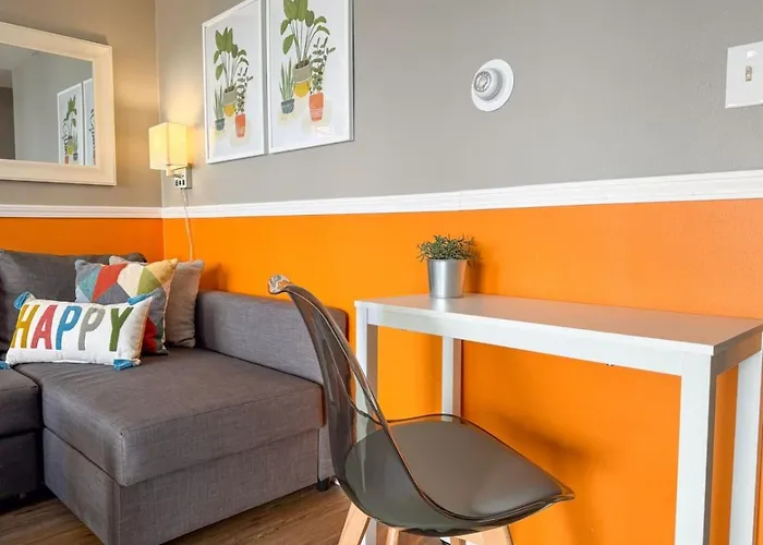 2 Full 4 Bedrooms 12 Beds Parking Pittsburgh